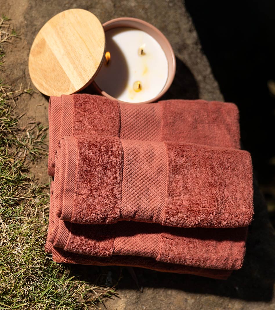 Enhance your spa experience with Ornamajo hand towels, crafted for indulgent softness and impeccable style.