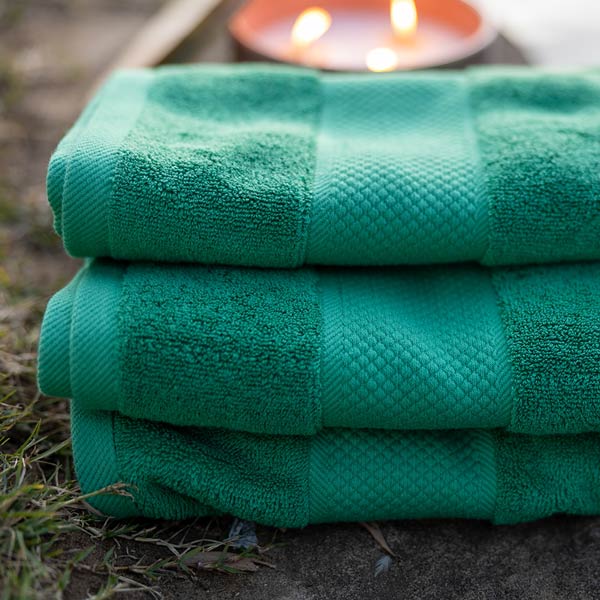 Wrap yourself in luxury with Ornamajo bath towels, designed for supreme softness and quick-drying comfort in your spa oasis.